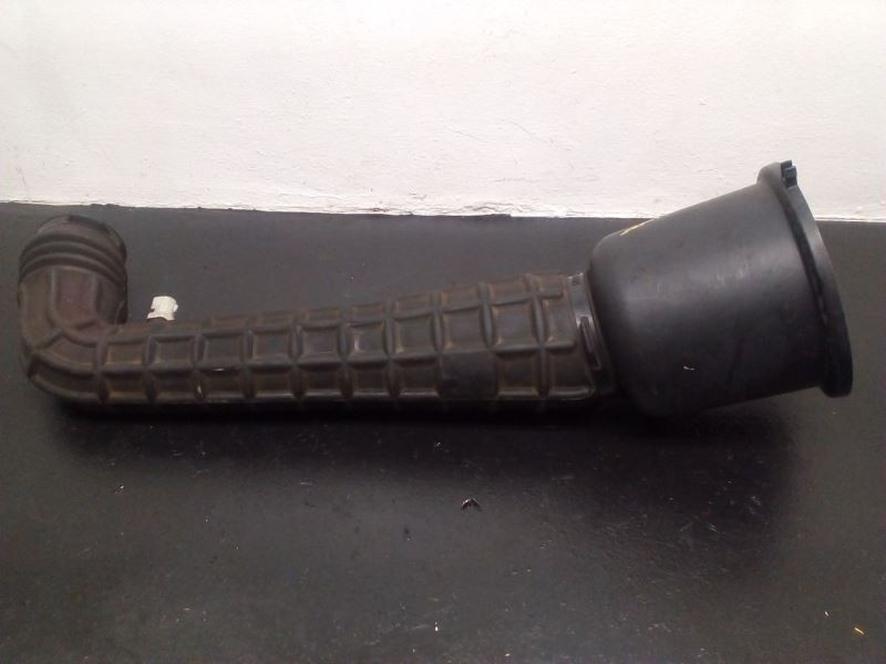 95-96 Ford Explorer 4.0L Air Cleaner Plenum Tube & Inner Half OEM F5TZ9600H