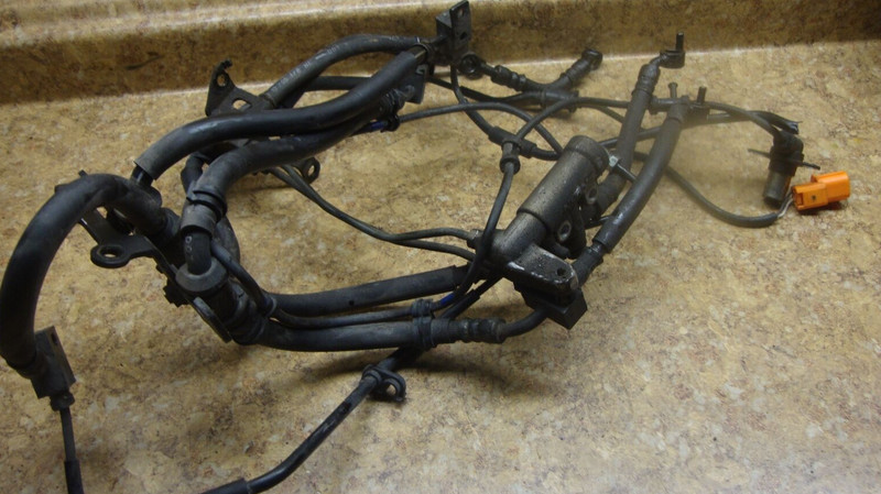 2006 Honda ST1300PA ST1300 ST 1300 P PA Front Disk Brake Caliper Line Hose 06