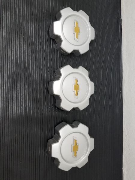 15-19 Chevrolet Colorado Center Wheel Caps Only 3PC OEM 94775685