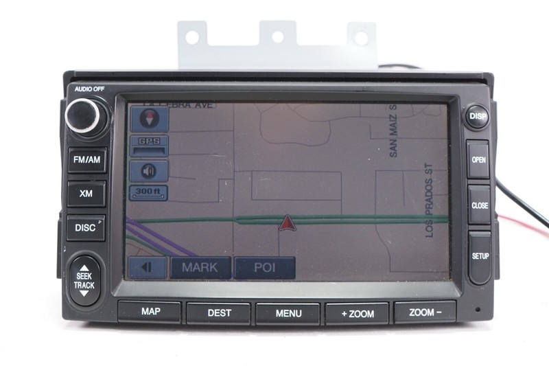 HYUNDAI SANTA FEENTOURAGE Radio Navigation Unit AM-FM Tuner CD OEM 2007 - 2010