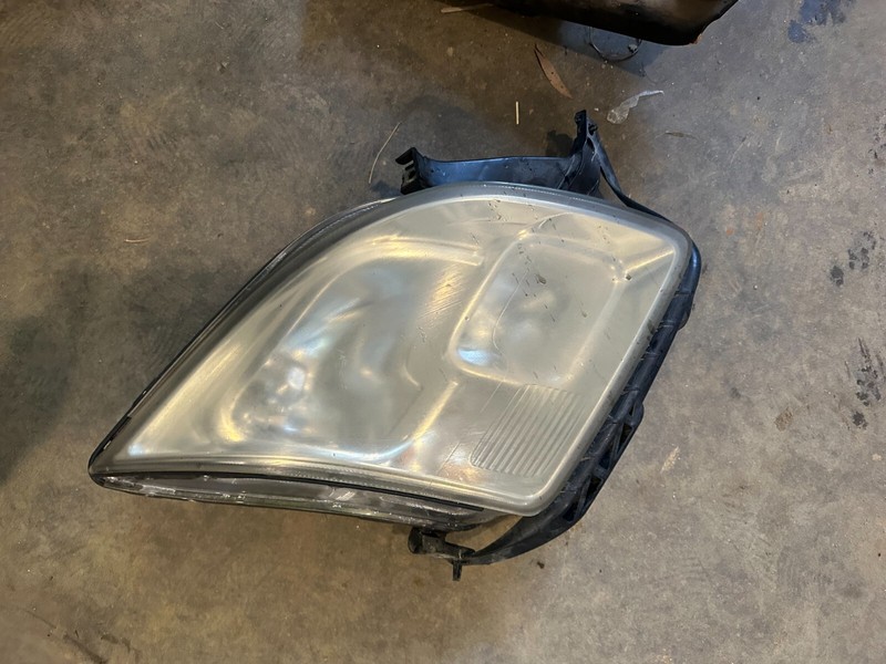 06-09 FORD FUSION RH OEM PASSENGER HEADLIGHT ASSEMBLY