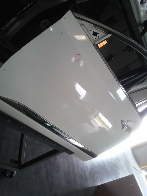 2015 Nissan Altima Front Left Door White - Used, Few Dents & Scratches