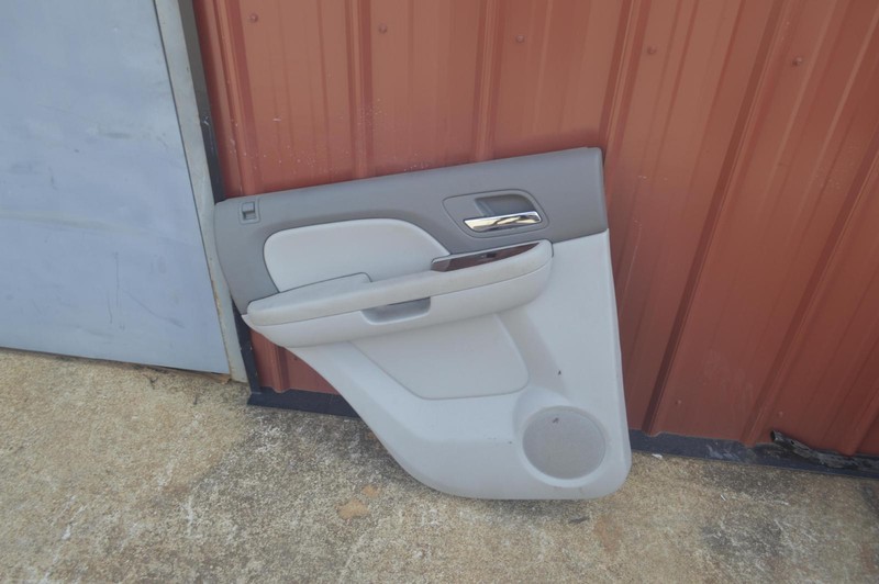 2010-2014 CHEVY TAHOE REAR LEFT DRIVER SIDE DOOR PANEL TRIM COVER OEM