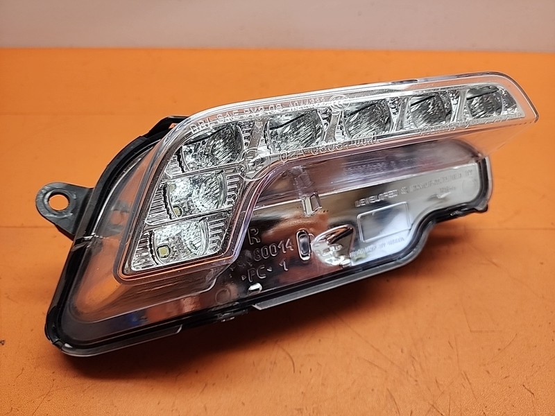 10-13 MERCEDES-BENZ E350 550 LOWER RIGHT FOG LIGHT OE RH LED |A 212 820 08 56