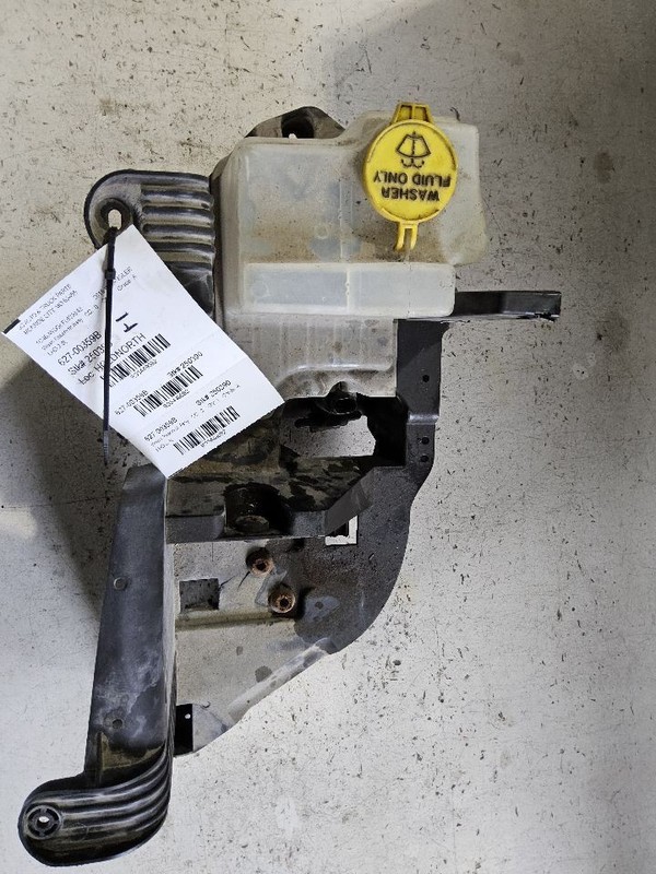 Wash Reservoir VIN W 6th Digit Jk Body LHD Fits 12-18 WRANGLER 3449082
