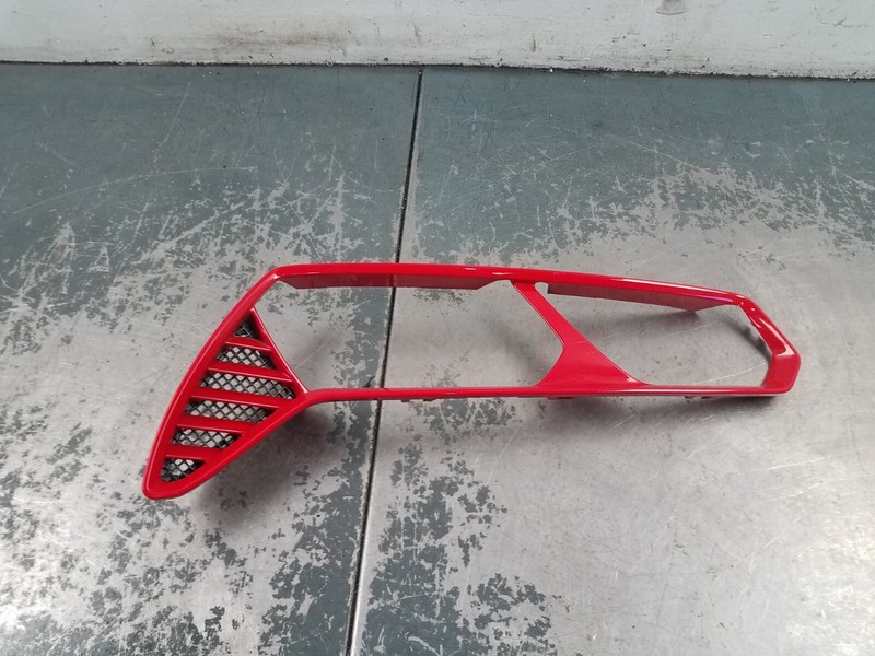 2017 Chevy Corvette C7 Grand Sport Left Tail Light Bezel#5772 V10