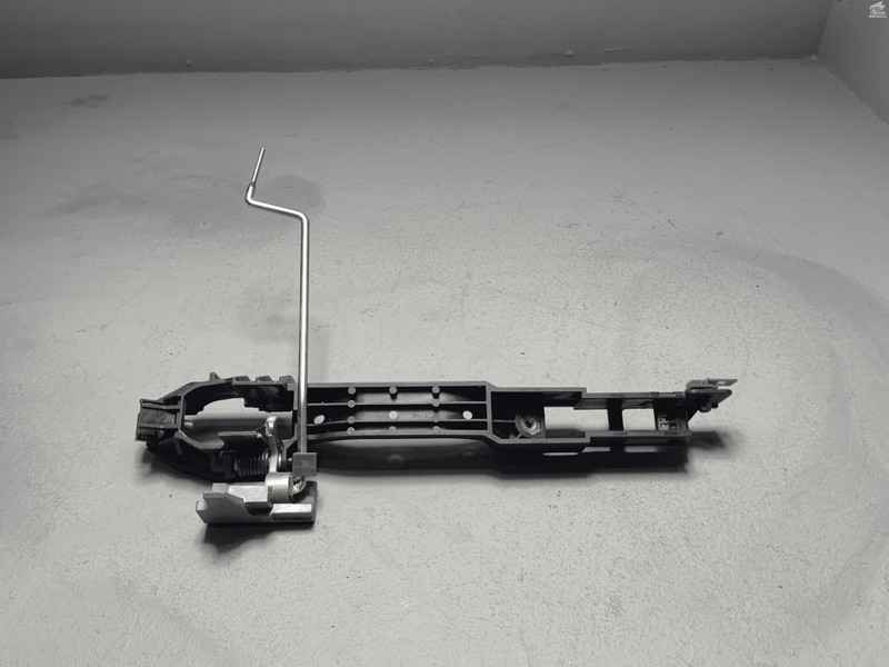 2017-2022 HONDA CR-V FRONT RIGHT PASSENGER SIDE DOOR HANDLE BASE OEM