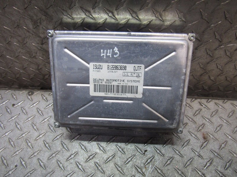 01 HONDA PASSPORT ENGINE COMPUTER CONTROL MODULE ECU ECM 812206390