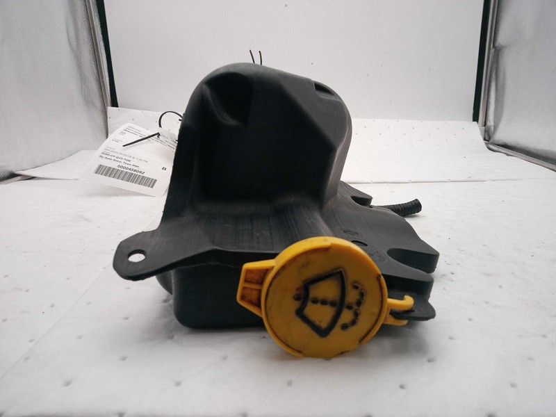 2017 RAM DODGE 2500 Washer Fluid Reservoir OEM Black 6.40L 105K Miles