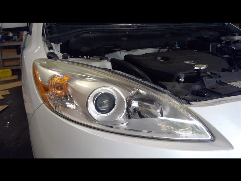 Passenger Right Headlight Xenon HID Fits 12-17 MAZDA 5 1432596