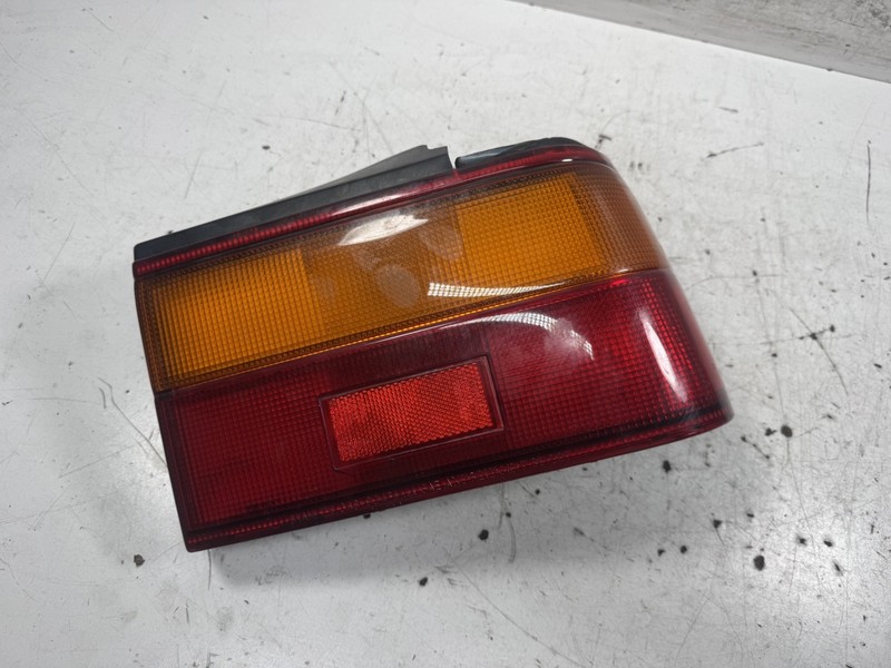 88-89 Honda Accord 4D Sedan Right Tail Light OEM