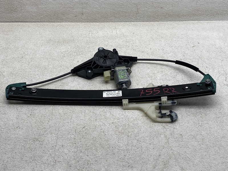 2022-2024 AUDI A3 REAR RIGHT PASSENGER SIDE WINDOW REGULATOR MOTOR OEM LOT755
