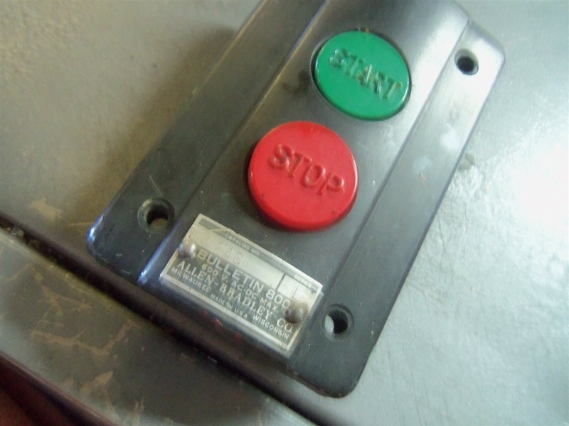 Allen Bradley 2AS Bulletin 800 Start/Stop Push Button Enclosure Station