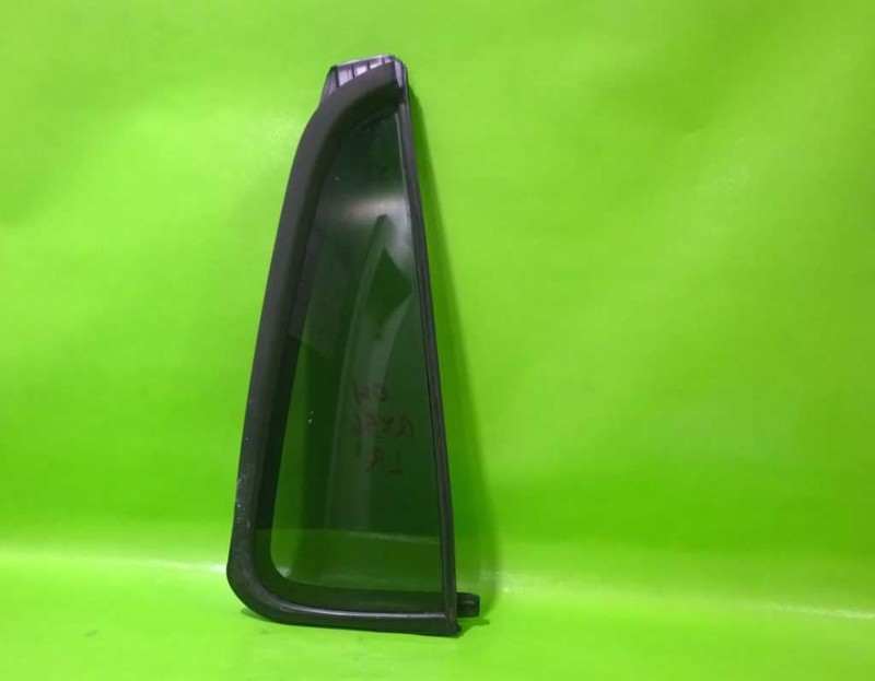 04-10 QX56 ARMADA DRIVER LEFT REAR VENT GLASS OEM 3998-61
