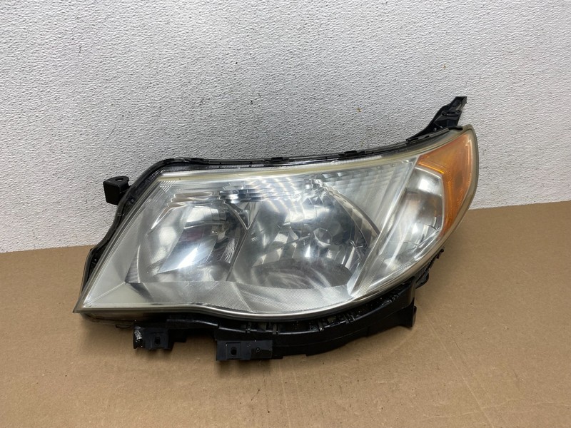 2009-2013 Subaru Forester Left Driver LH Halogen Headlight AE4907 DW