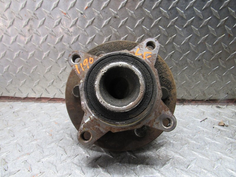 03-06 FORD EXPEDITION LEFT FRONT DRIVER HUB4x2 / 03-06 LINCOLN NAVIGATOR 4x2