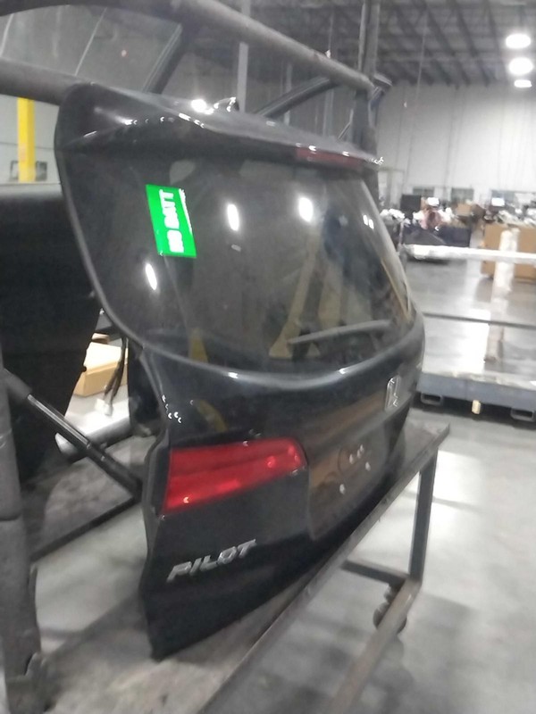 Used Deck Lid fits: 2016 Honda Pilot rear view camera Elite power lift Grade A