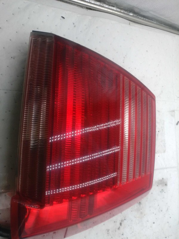 2004-2006 Mitsubishi Galant Right Tail Light Assembly Black OEM Used 76821
