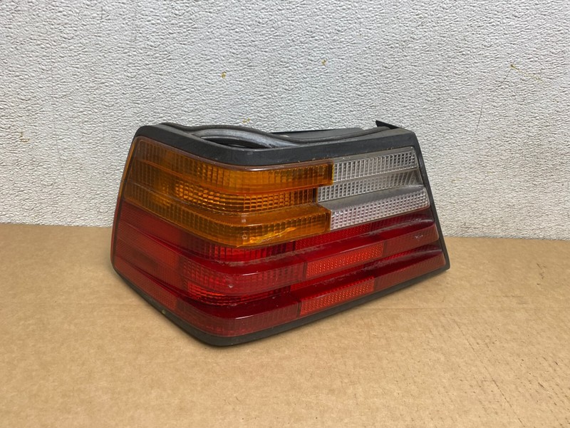 1994 to 1995 Mercedes E Class W124Left Driver LH Side Tail Light L7550 DW