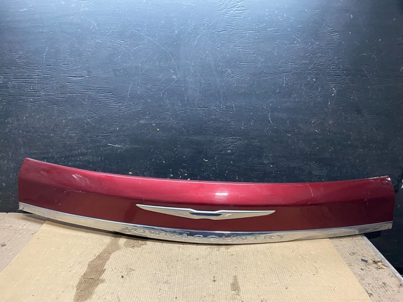 2011 to 2016 Chrysler Town & Country Tailgate Trim w/ Camera Panel OEM X3337 DG