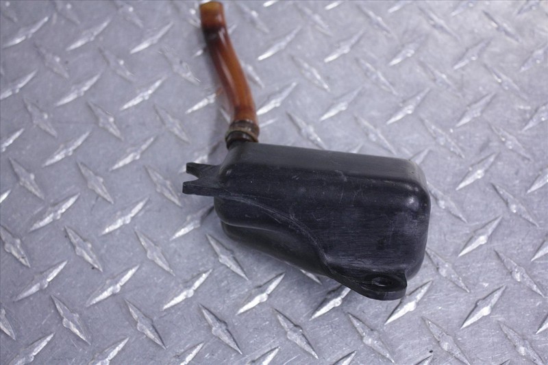 85 HONDA GL 1200 L GOLD WING INTAKE RESERVOIR AIR BREATHER BOX #1 OEM GL1200