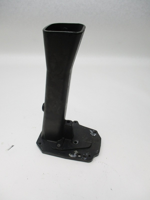 0355927 Evinrude Outboard 25 hp Inner Exhaust Housing Megaphone 355927