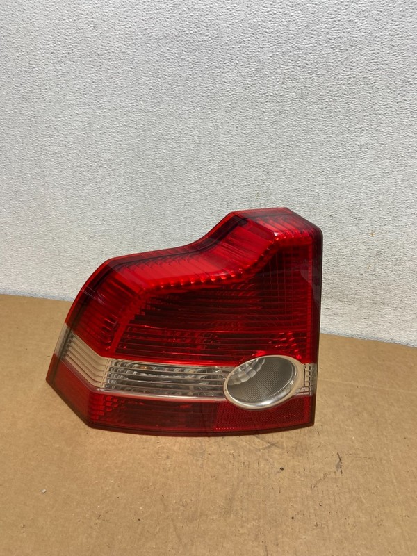 2004 to 2007 Volvo S40 Left Driver LH Side Tail Light OEM AD6048 DW