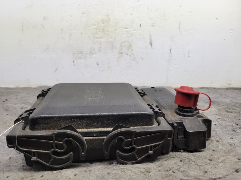 Fuse Junction Box Engine Base Fits 17-19 CTS 1714227