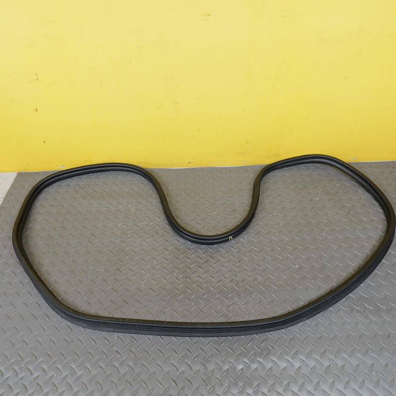 2025-2026 KIA K4 TAILGATE LIFTGATE TRUNK LID DECK WEATHERSTRIP SEAL RUBBER OEM