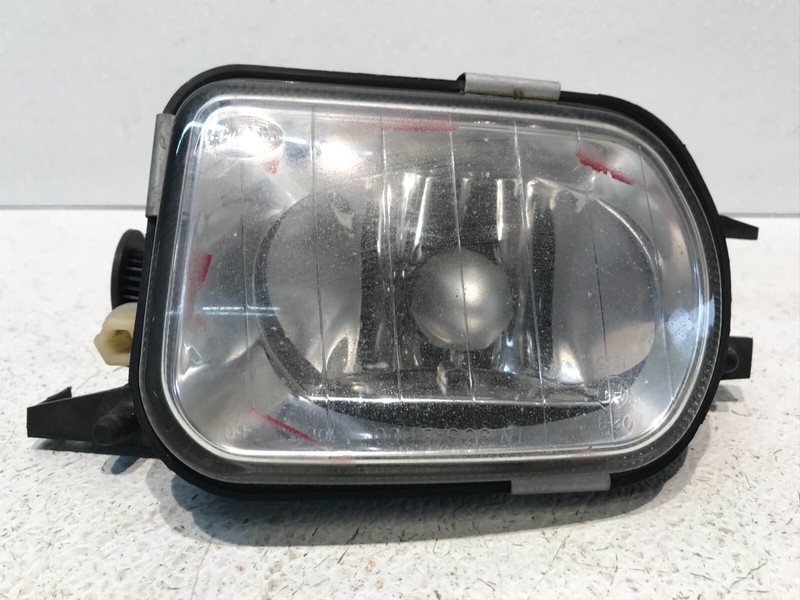 03-11 Mercedes R230 SL500 SLK350 C230 Front Right RH Foglight Fog Light Lamp