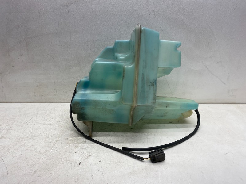 2003-2006 VOLVO XC90 WINDSHIELD WASHER FLUID TANK BOTTLE RESERVOIR W/ PUMP OEM