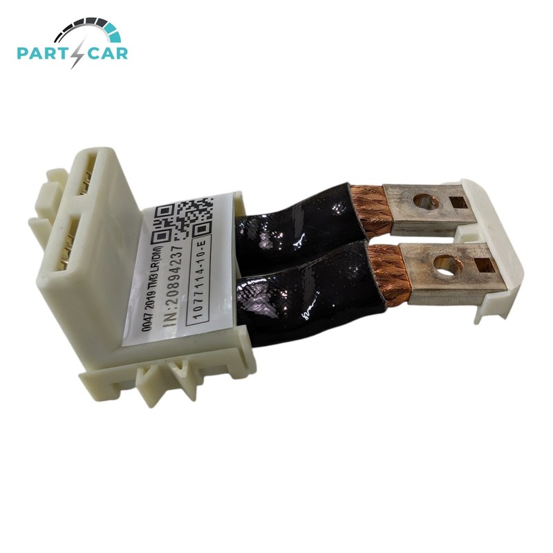 17-2023 Tesla Model 3 Y HV Battery Fuse Relay Module Power 12v Conector Plug OEM