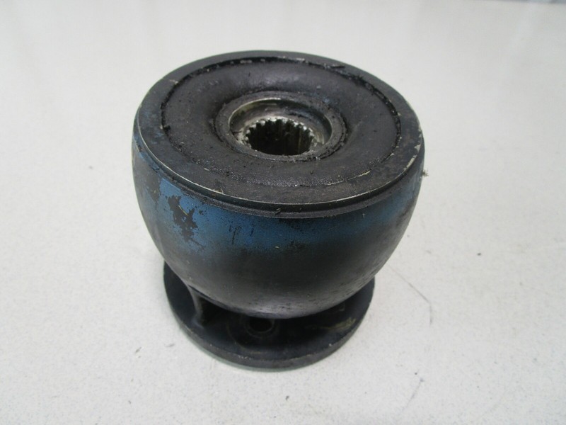 59826A3 Mercruiser Ford 302 351 V8 Stern Drive Engine Coupler 1971-77