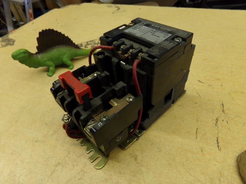 Square D SA011 Motor Starter contactor *Free Shipping*