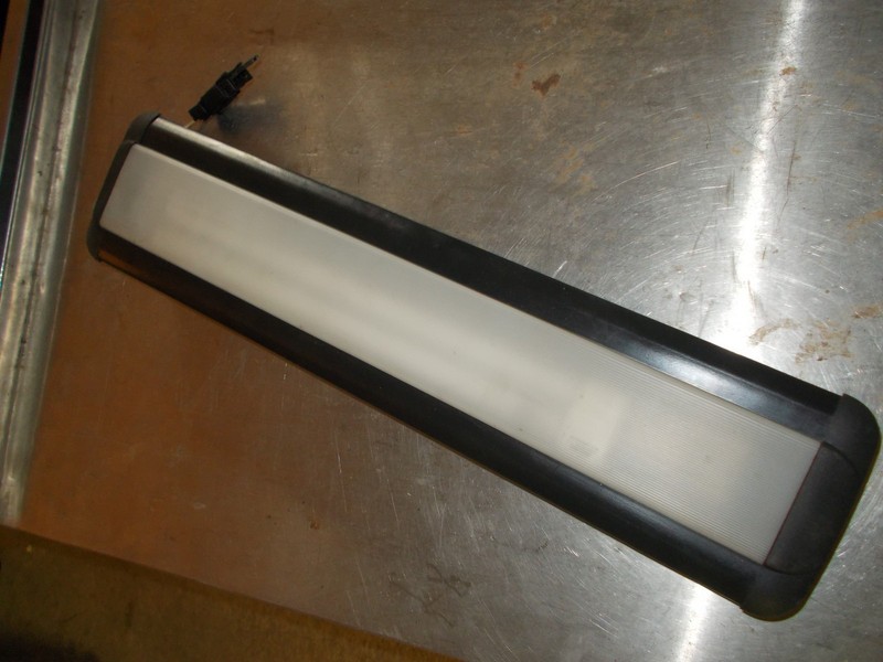 Volvo 8080295 Interior Sleeper Bunk Dome Light Lamp *FREE SHIPPING*