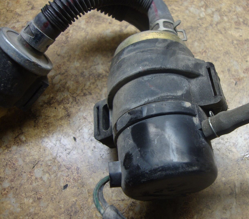 2005 Honda Shadow VT750 VT 750 Spirit Fuel Gas Pump Petrol Intake 06