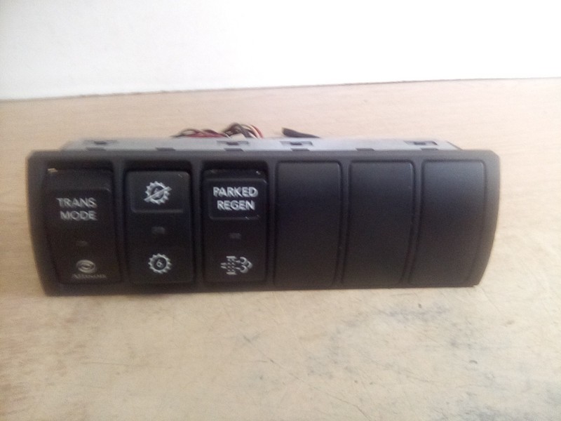 International MV 4057689C3 Switch Panel