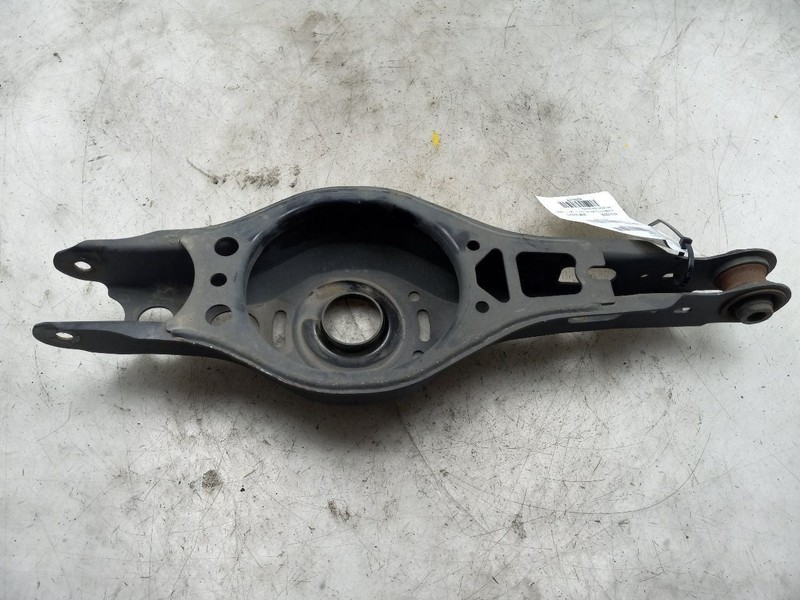 18-22 TOYOTA C-HR REAR PASSENGER RIGHT LOWER LOCATING CONTROL ARM