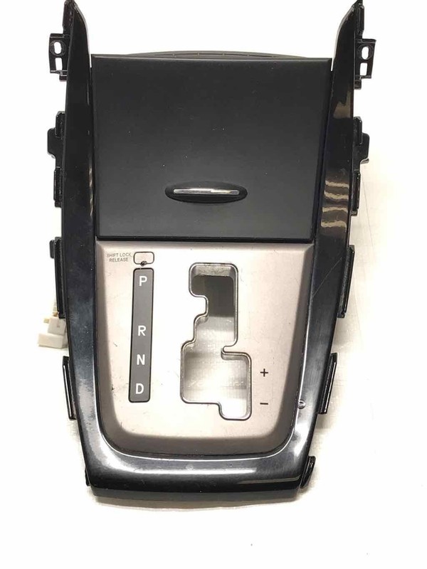 2013 Elantra Center Console Shifter Bezel Trim W/ Storage Box Light Scratches