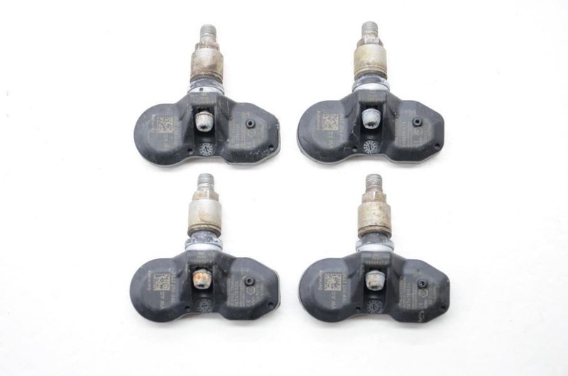 2013-2016 Porsche Boxster S Set of 4 Tire Pressure Monitor Sensor 7PP907275F