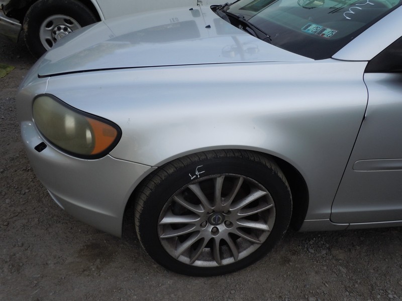 2006-2010 Volvo C70 Fender Driver Left LH 426