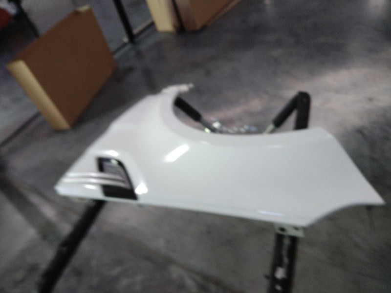 2015 Land Rover Range Rover Sport Left Fender White Good Condition 617952