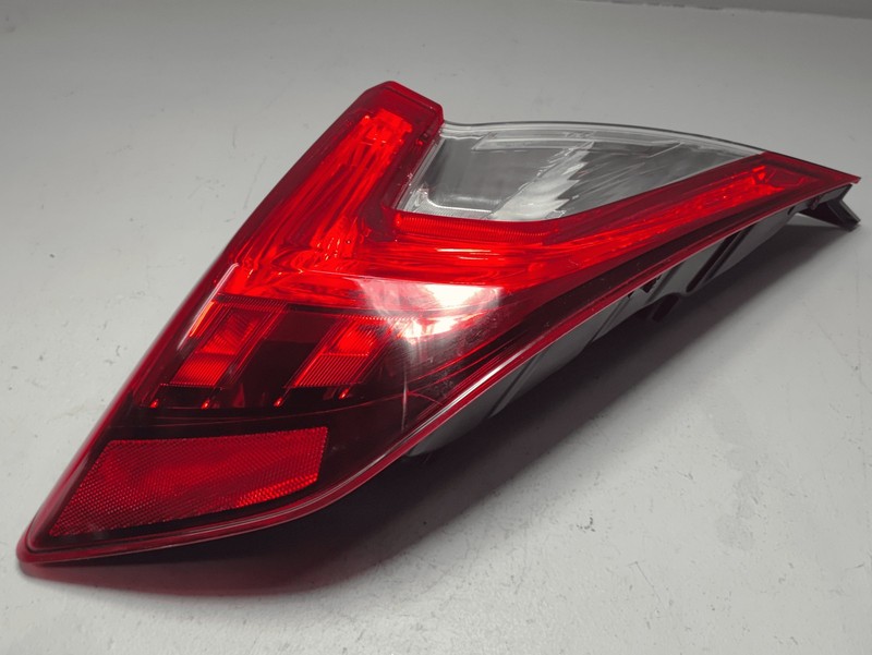 2016-2021 HONDA CIVIC SEDAN REAR LEFT DRIVER SIDE OUTER TAILLIGHT TAIL LIGHT OEM