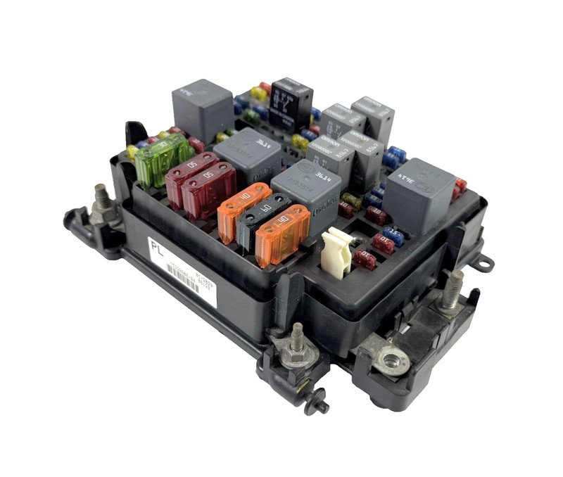 2000-2002 Chevy Silverado *Under Hood Engine Relay Fuse Box 15328806-04 OEM