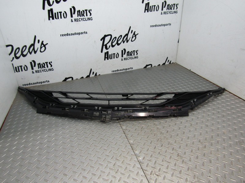 2019 2020 2021 CHEVROLET MALIBU FRONT UPPER GRILLE OEM