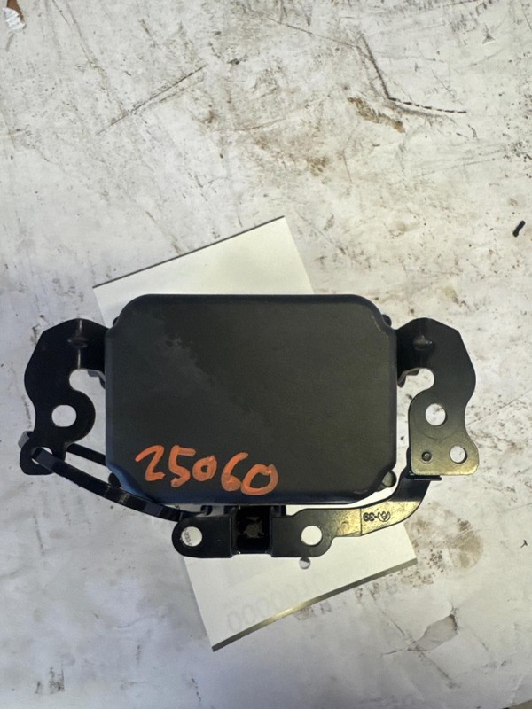 88210-48071 TOYOTA PRIUS 16 17 18 19 20