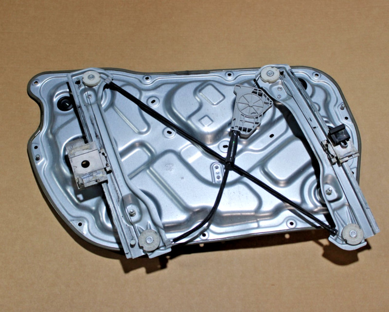 2010-2016 Hyundai Genesis Coupe Right RH PASSENGER Door Window Regulator Panel