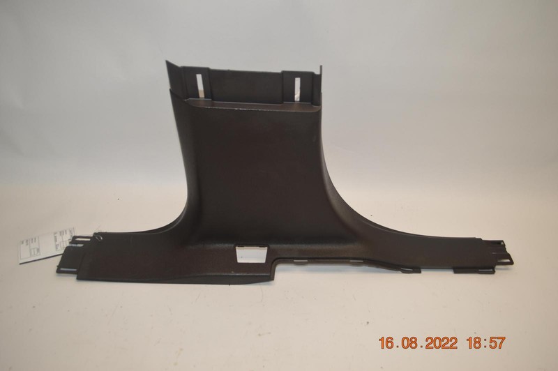 2021-2022 GMC YUKON LEFT DRIVER SIDE CENTER B PILLAR LOWER TRIM PANEL OEM