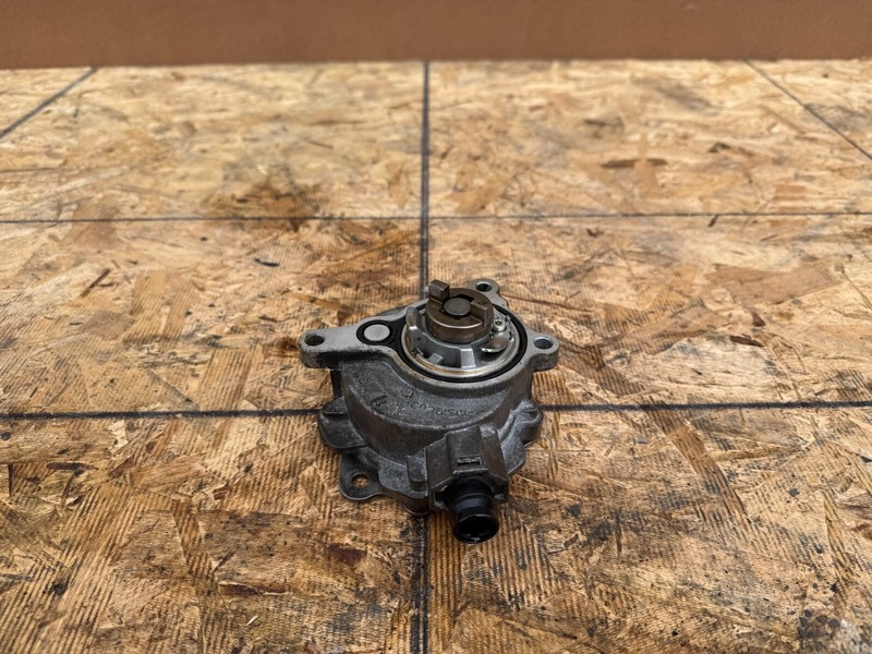 FORD MUSTANG ECOBOOST 15-23 OEM POWER BRAKE BOOSTER VACUUM PUMP 2.3T ASSEMBLY