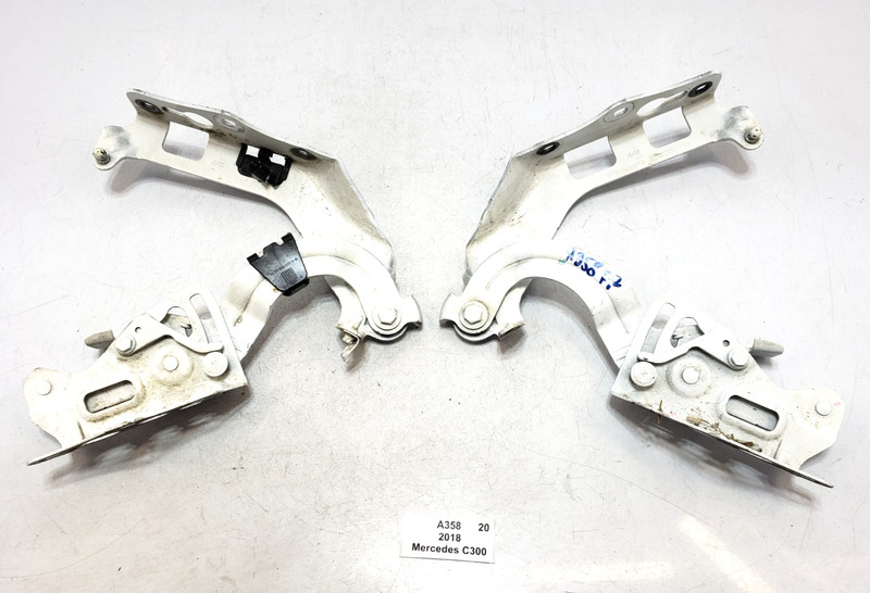 ✅17-21 OEM Mercedes C300 C43 C63 A205 Front Left Right Hood Hinge White SET